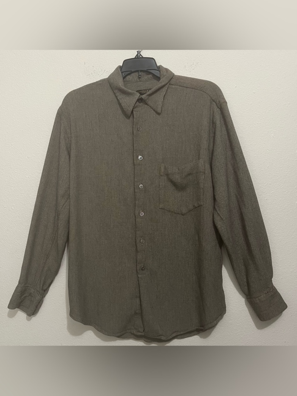 Donna Karan Olive Brown Men’s Long-Sleeve Button-Down Shirt